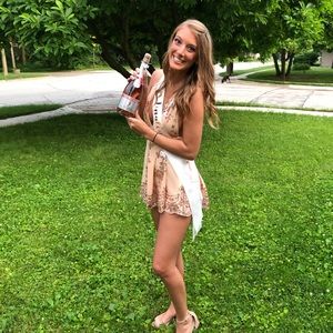 Meet your Posher, Emily